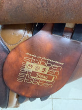 Load image into Gallery viewer, 17 1/2” 32/Wide Stubben Tristan Show/Working Hunter Saddle - Brown - Lightly Used