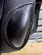 Load image into Gallery viewer, 17 1/2” Wide  Black Country Wexford Jump Saddle - Black