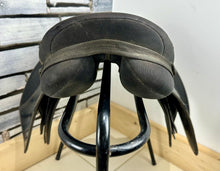 Load image into Gallery viewer, 17” Wide Thorowgood Maxam GP Saddle - Black