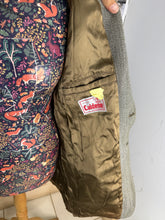 Load image into Gallery viewer, Gents Caldene Keepers Tweed Hunt Coat - Size 42