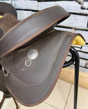 Load image into Gallery viewer, 16” Wintec SQHB Western Saddle - Brown - Lightweight - Never Used!!