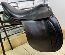 Load image into Gallery viewer, 17 1/2” XW Oakfield Santana WH Saddle - Black