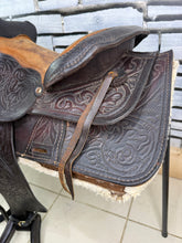 Load image into Gallery viewer, 15” Ornate Leather Western Saddle - Semi QH Bars - Brown