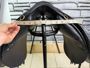 16 1/2” XXW Geoffrey Gibson English Cob GP Saddle - Black