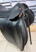 Load image into Gallery viewer, 17 1/2” Wide-XW Jeffries Falcon English Event GP Saddle - Black