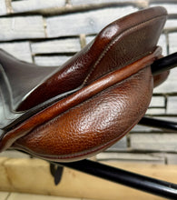 Load image into Gallery viewer, 17” Medium/Changeable Gullet Bates Caprilli Jump Saddle - Brown