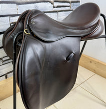 Load image into Gallery viewer, 17” Medium Farrington Burford Event Saddle - Brown
