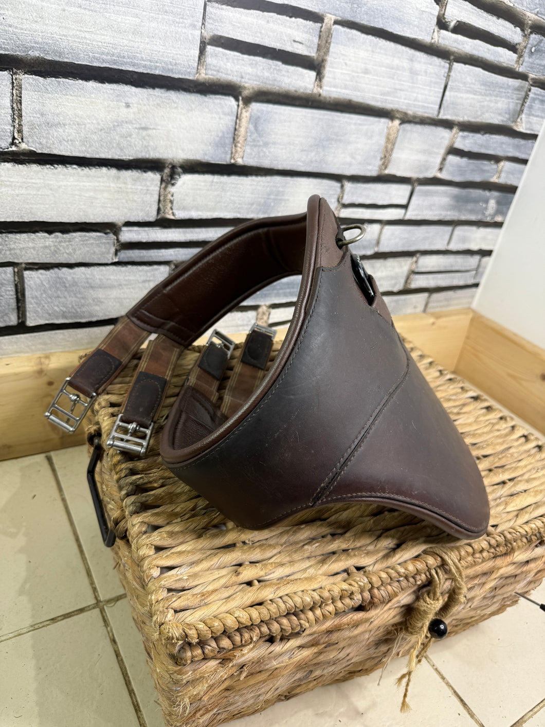 S/H 50” Prestige Padded Stud Leather Girth-Brown