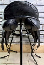 Load image into Gallery viewer, 18” MW Ideal Suzannah Printed Leather Dressage Saddle -Black