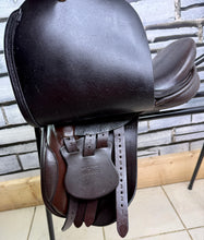 Load image into Gallery viewer, 14” Wide Barnsby English Pony Working Hunter/Show Saddle - Brown - Lead Rein Tiny Tot