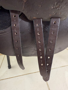 16 1/2” Changeable Gullet Utopia/Discovery Jump Saddle - Brown