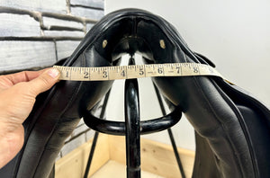 17” MN Albion SL Dressage Saddle - Black