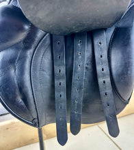 Load image into Gallery viewer, 17 1/2” Wide Symmonds Designer GP Saddle - Black