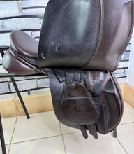 Load image into Gallery viewer, 17” Wide Ideal 1350 GP Saddle - Brown