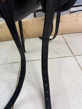 Load image into Gallery viewer, 17” Medium Kieffer Wien DL Dressage Saddle - Black