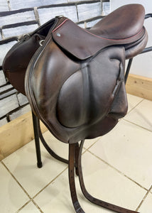 16 1/2” MW Childeric CFSC Monoflap Jump Saddle - Brown