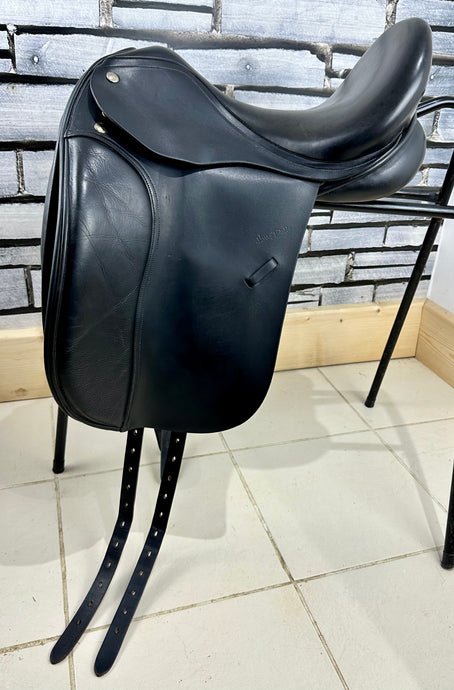 17 1/2” Wide Harry Dabbs Dressage Saddle - Black