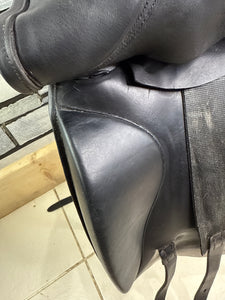 17” MW Harry Dabbs True Brit Dressage Saddle - Black
