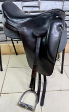 Load image into Gallery viewer, 17 1/2” Wide Orthoflex Panel Saddle - Black