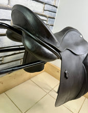 Load image into Gallery viewer, 18” MW Ryder WH/VSD Saddle - Brown