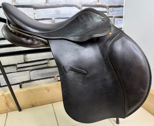 17” Wide Jeffries Falcon Hawk Event Saddle - Black