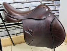 Load image into Gallery viewer, 17 1/2” MW Winners Circle Jump Saddle - Brown