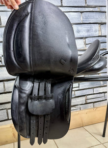 17” XW Global Saddlery English VSD/GP/WH Saddle - Black