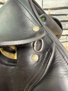 17 1/2” MW Devoucoux Socca Jump Saddle - Black
