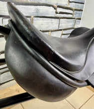 Load image into Gallery viewer, 17 1/2” Wide Greyfriers Saddle Company English GP Saddle - Brown