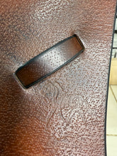 Load image into Gallery viewer, 17 1/2” XW-XXW Frank Baines Balance Zenith Jump Saddle - Tan
