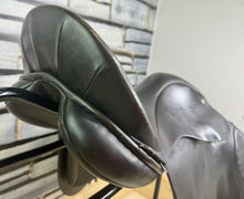 Load image into Gallery viewer, 18” Wide Ideal Apex GP Saddle - Black
