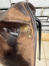 Load image into Gallery viewer, 15” Wide-XW Derby House English Show/Working Hunter Pony Saddle -Brown- Suede Top
