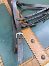 Load image into Gallery viewer, Jeffries Hunter Snaffle Bridle - Brown -Full Size- English Leather