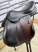 Load image into Gallery viewer, 17” MW Voltaire Lexington Monoflap Jump Saddle -2022- Brown