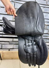 Load image into Gallery viewer, 17” Wide Dever Cob GP Saddle - Black