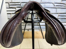Load image into Gallery viewer, 17” Wide Farrington/Shires GP Saddle - Brown