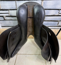 Load image into Gallery viewer, 17” Medium Prestige Appaloosa Hippos GP/Jump Saddle - Brown - All Purpose, XC etc