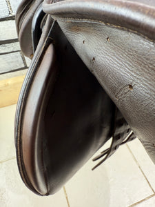 16 1/2” Medium English Close Contact Jump Saddle - Black