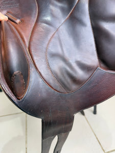 17 1/2” MW Devoucoux Chiberta O Jump Saddle - Brown