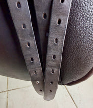 Load image into Gallery viewer, 17” MW-Wide Ideal Ramsey Show/WH Saddle - Brown