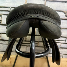 Load image into Gallery viewer, 18” Medium Thorowgood Teqnic K&amp;M Jump Saddle - Black