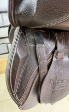 Load image into Gallery viewer, 17” MW/Wide Whitaker Madrid Jump Saddle - Brown