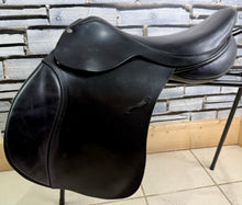 Load image into Gallery viewer, 18 1/2” Medium Hayes GP/Jump Gents English Hunting Saddle - Black