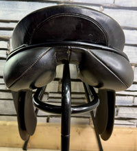 Load image into Gallery viewer, 18” MW Albion K2 GP Saddle - Black -Big Blocks- Mega Comfy