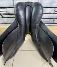 Load image into Gallery viewer, 18” Narrow Albion K2 TB GP Saddle - Black
