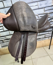 Load image into Gallery viewer, 16 1/2” Wide/Changeable Gullet Wintec Pony GP Saddle - Brown