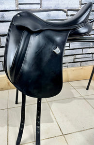 17 1/2” M Changeable Gullet Bates Innova Saddle - Black