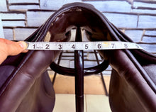 Load image into Gallery viewer, 17 1/2” B/29 (Medium) Stubben Siegfried II Jumping/XC Saddle - Brown