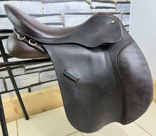 Load image into Gallery viewer, 18” MW Novus WH/VSD Saddle - Brown