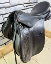 Load image into Gallery viewer, 17 1/2” MW Albion K2 GP Saddle - Black -Big Blocks- Mega Comfy